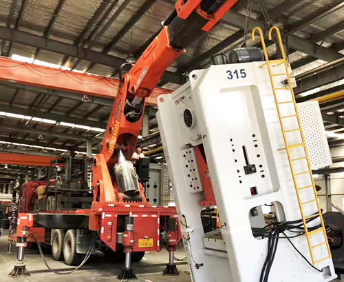 邱县附近随车吊出租，轻松解决运输难题